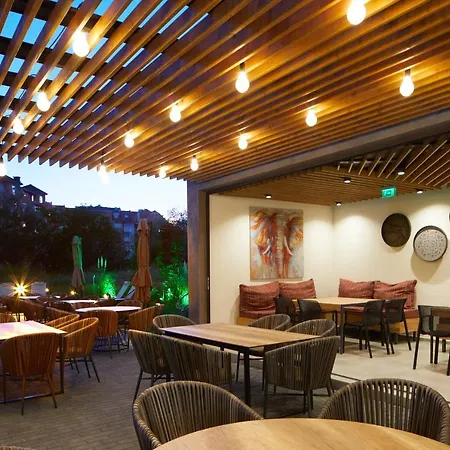 מלון Amara Sugar 3*