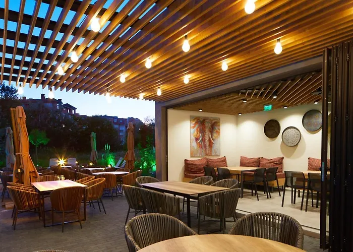 מלון Amara Sugar 3*